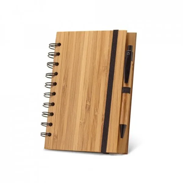 Caderno A5 espiral de capa dura em bambu, com páginas pautadas em papel 100% reciclado (SP-93485) — foto 2 | D.JOB