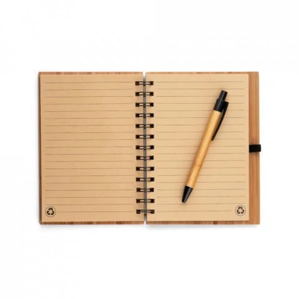 Caderno A5 espiral de capa dura em bambu, com páginas pautadas em papel 100% reciclado (SP-93485) — foto 4 | D.JOB