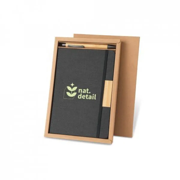 Conjunto composto por 1 caderno A5 com capa rígida e 1 caneta esferográfica em bambu (SP-93655) — foto 8 | D.JOB